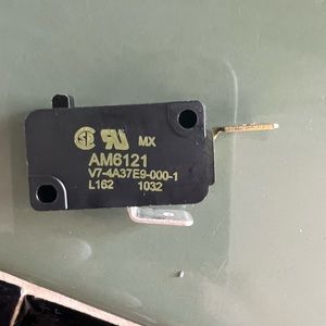 Bundle of 8 Pressure Switch V7-4A37E9-000-1